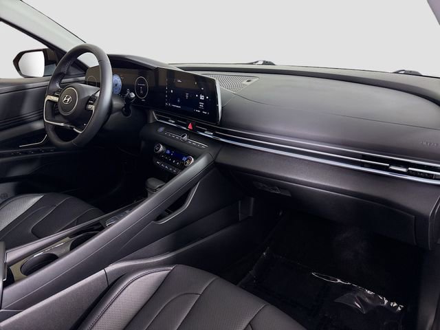 Used 2023 Hyundai Elantra Limited image 30