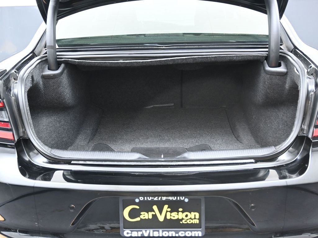 Used 2019 Dodge Charger SXT image 15
