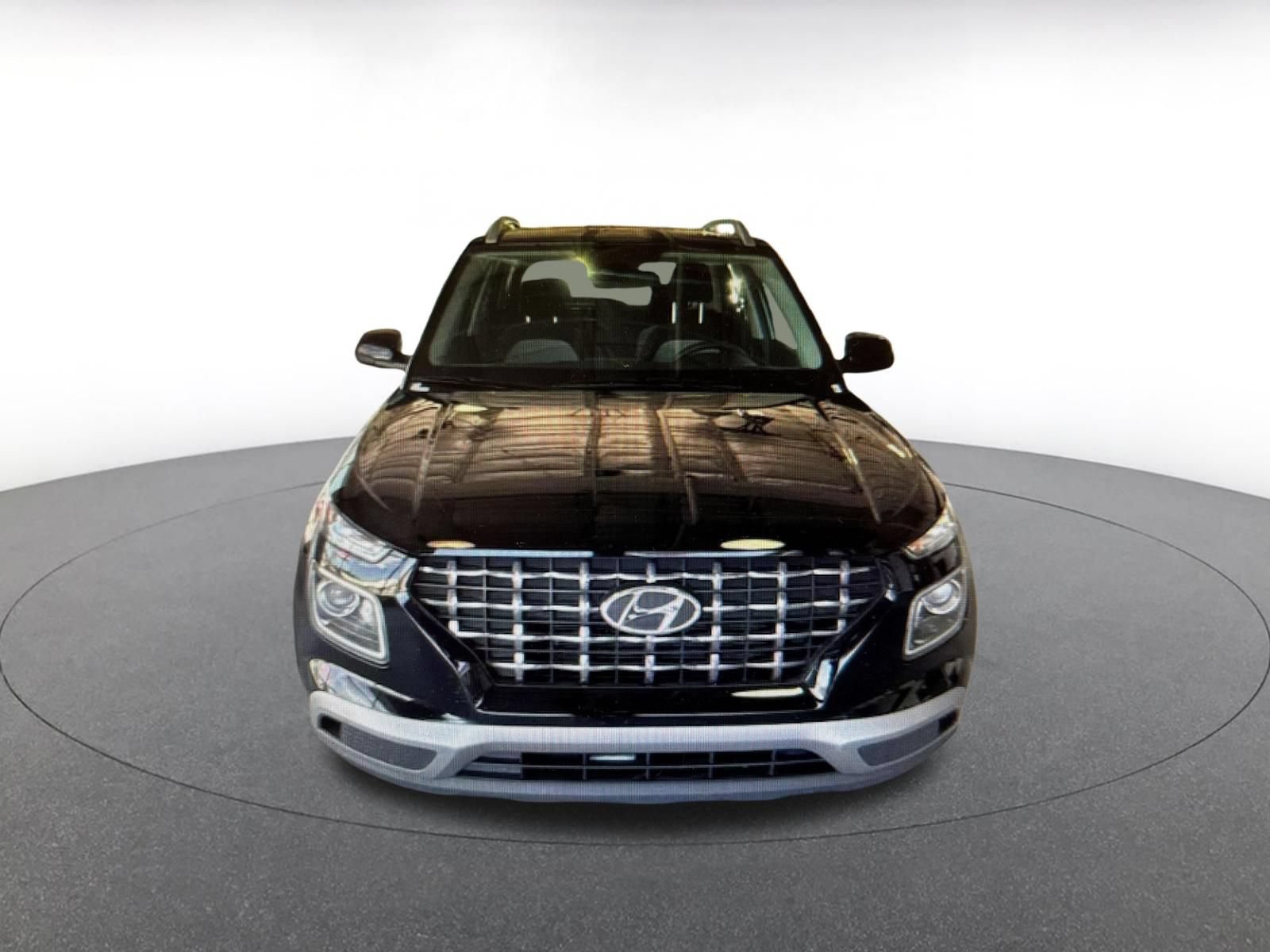 Used 2026 Hyundai Venue SEL FWD image 3