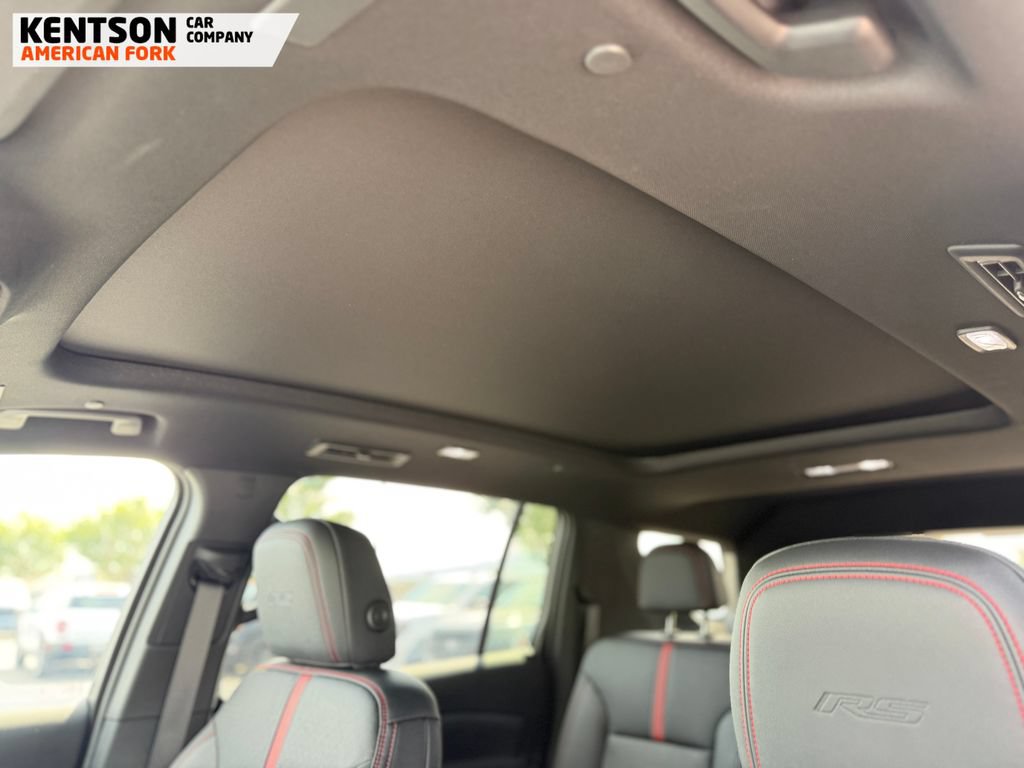 Used 2026 Chevrolet Traverse RS AWD/4WD image 23