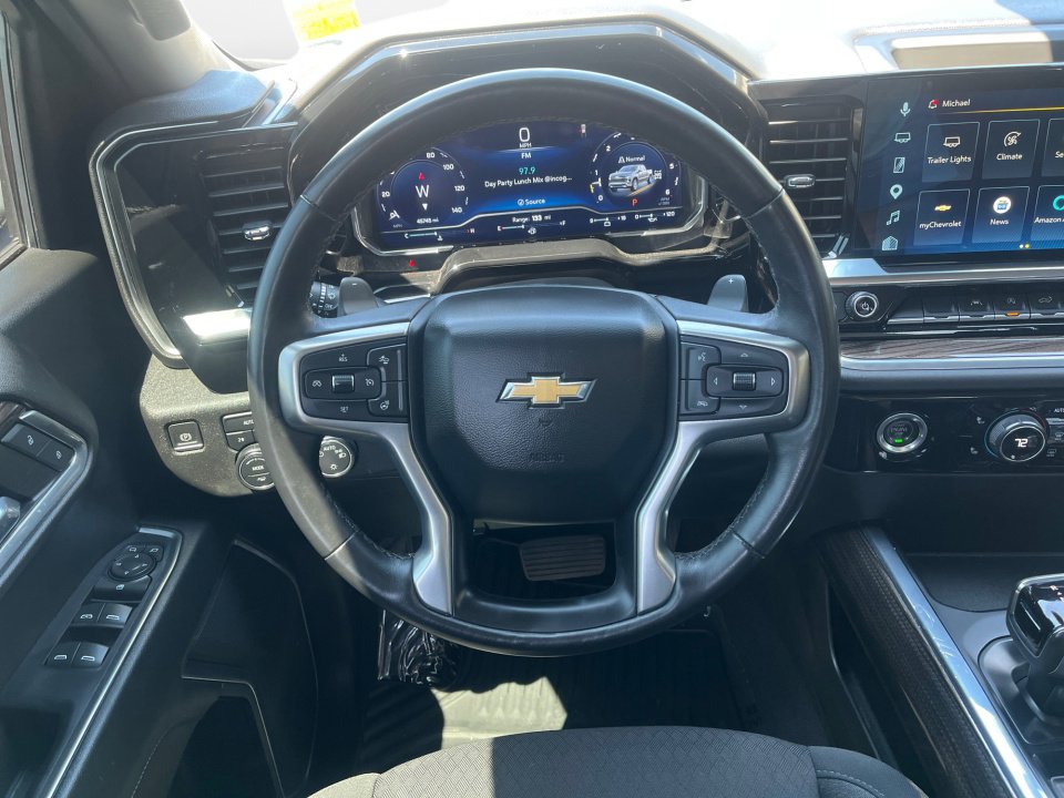 Used 2022 Chevrolet Silverado 1500 LT AWD/4WD image 13