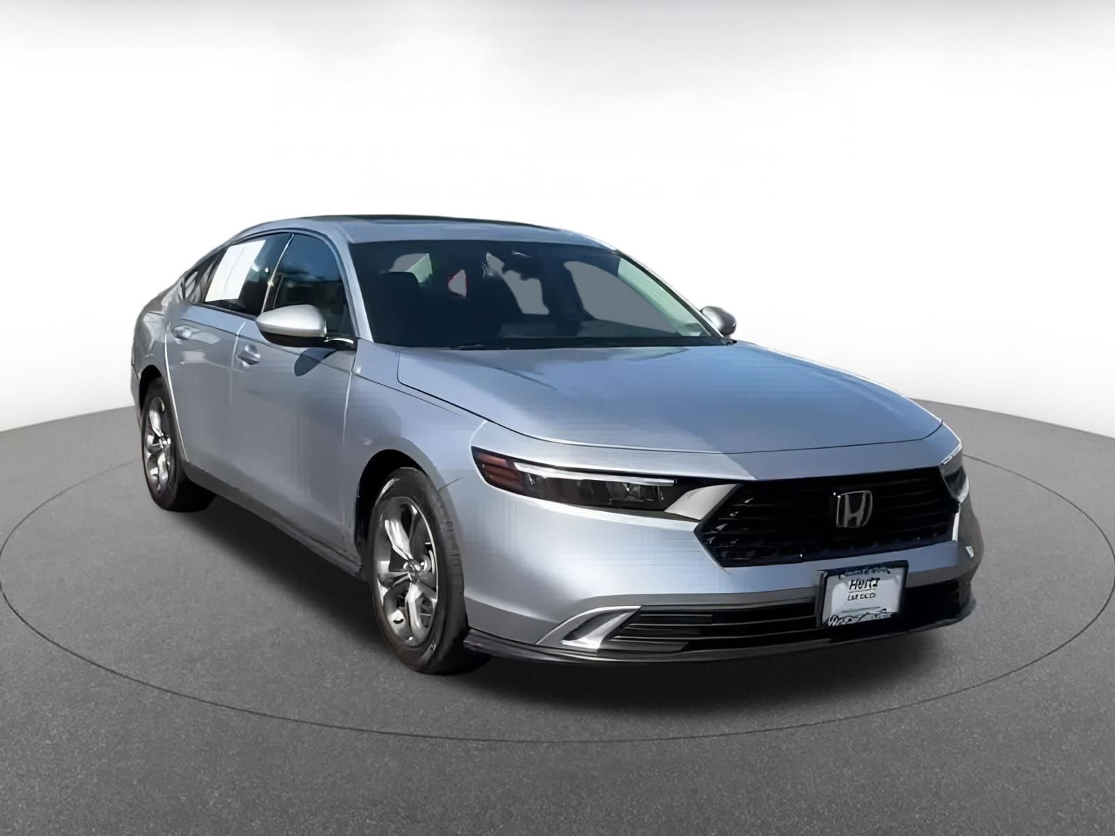 Used 2024 Honda Accord EX image 3