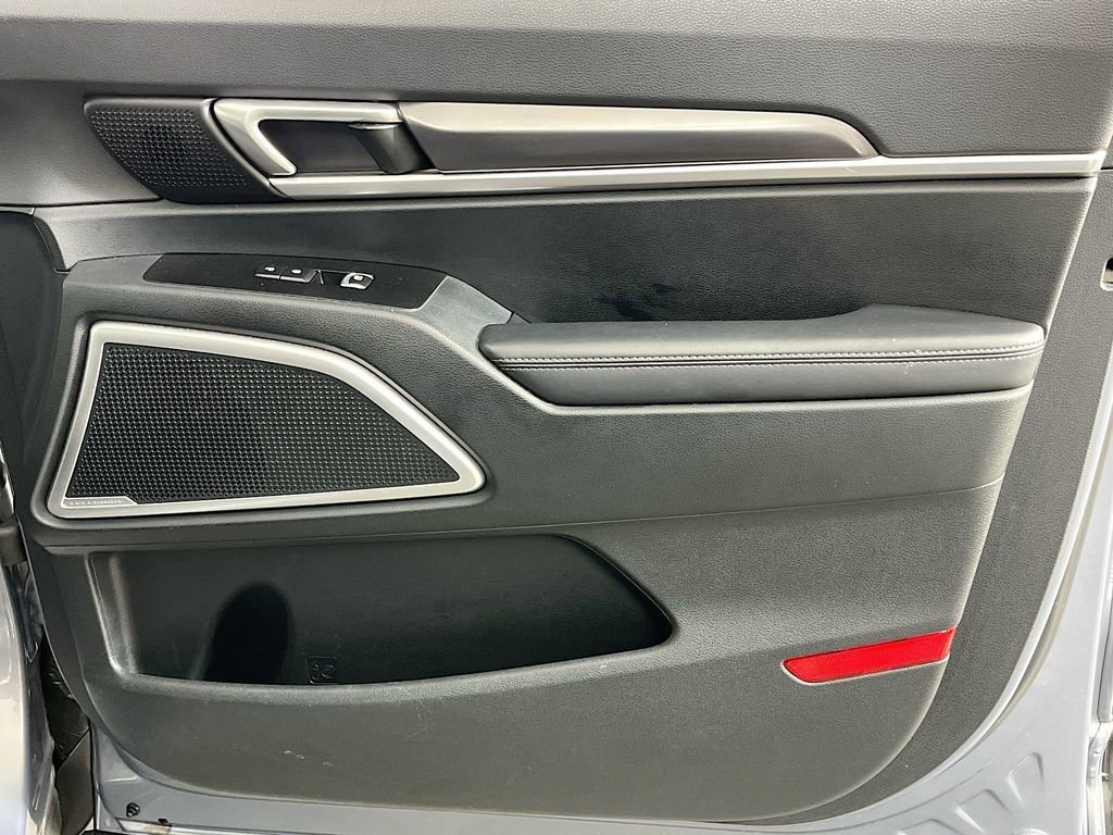 Used 2025 Kia Telluride S FWD image 41