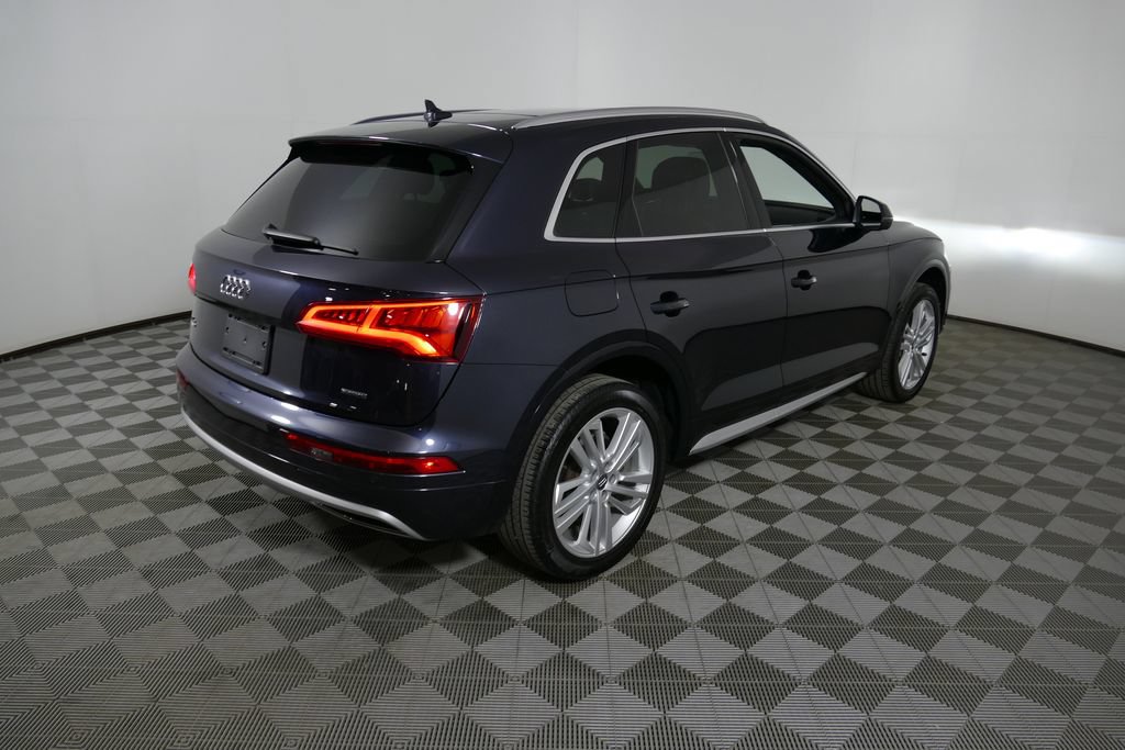 Used 2019 Audi Q5 Premium w/ Premium Plus Package AWD/4WD image 3