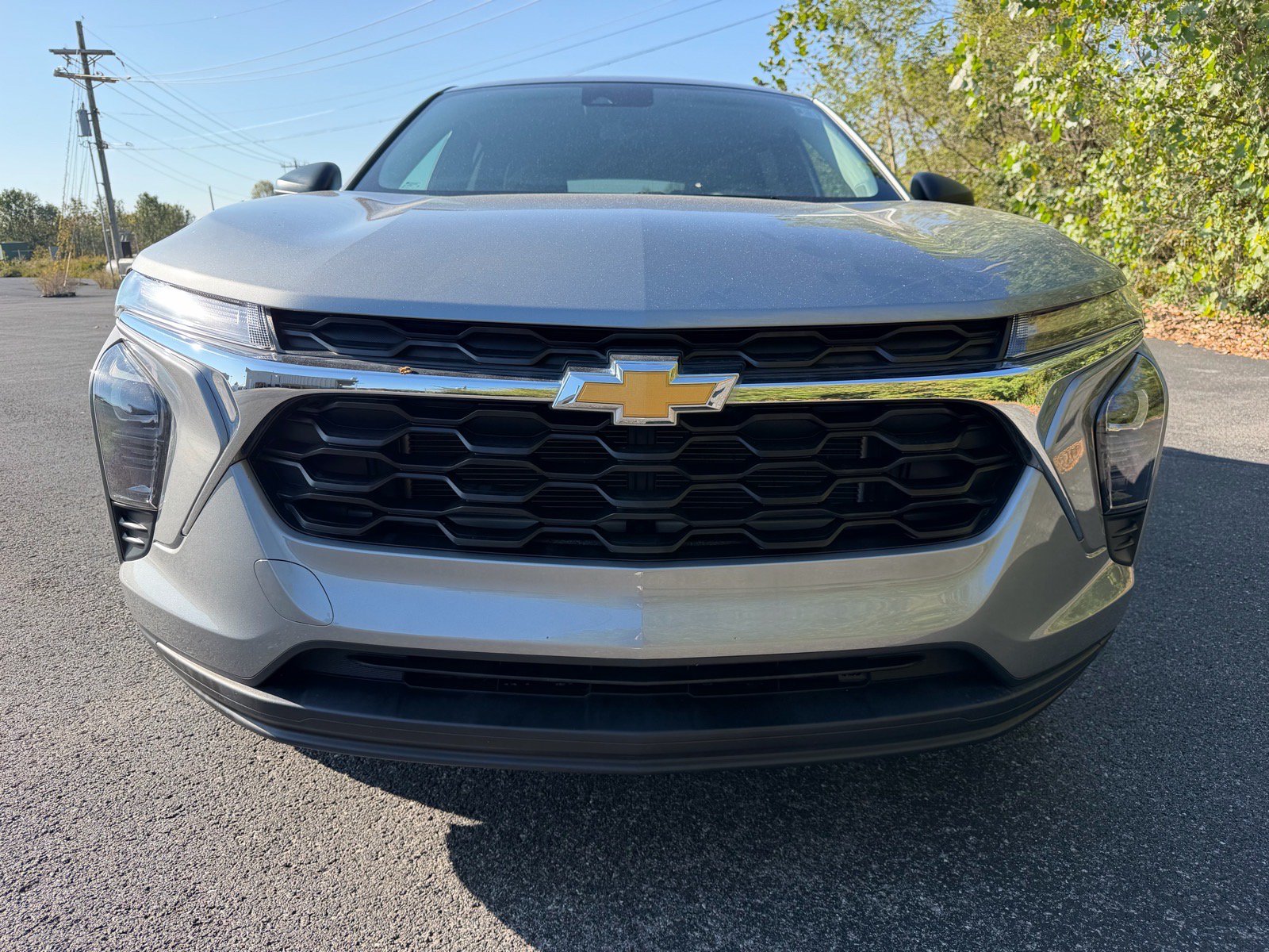 Used 2024 Chevrolet Trax LS w/ Driver Confidence Package FWD image 3
