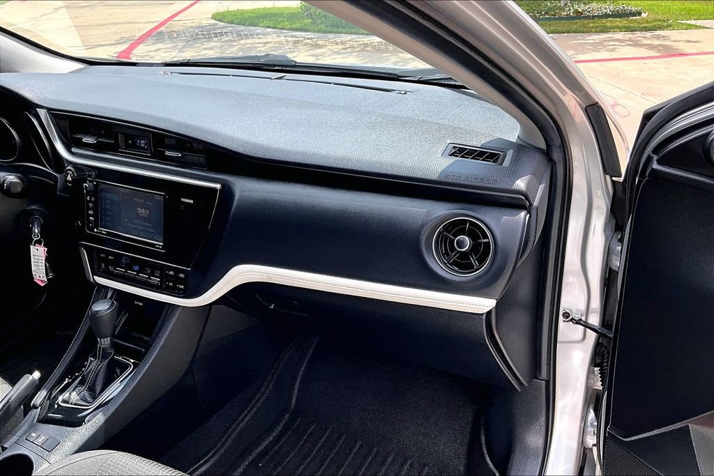 Used 2017 Toyota Corolla iM FWD image 13