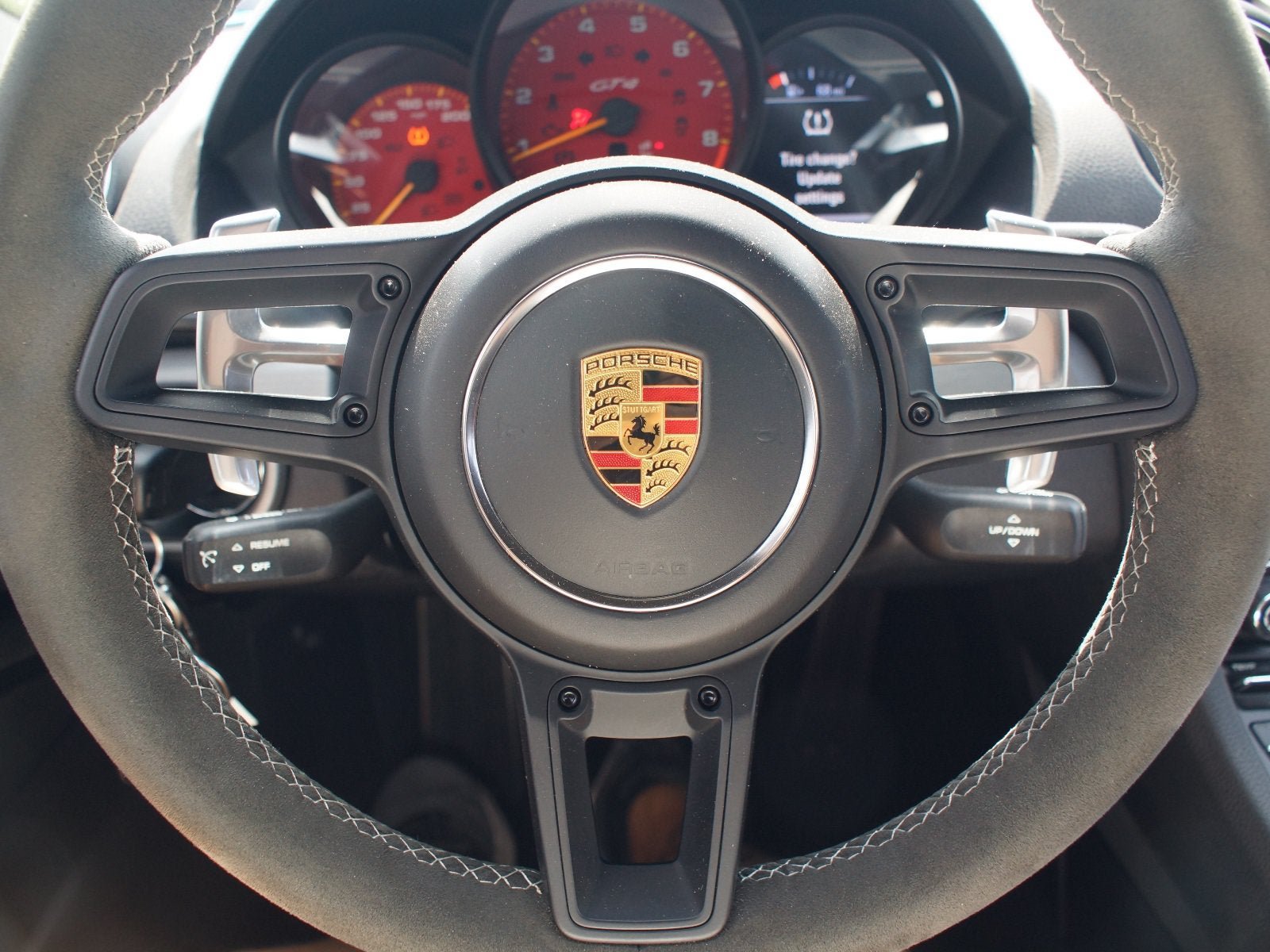 Used 2021 Porsche 718 Cayman GT4 RWD image 9