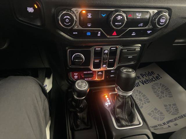 Certified 2025 Jeep Wrangler Willys 4xe image 32