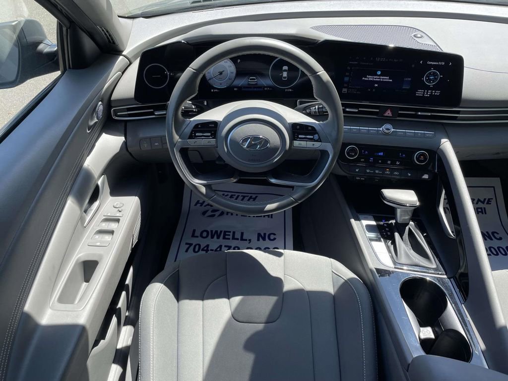 Certified 2023 Hyundai Elantra SEL w/ Convenience Package FWD image 11