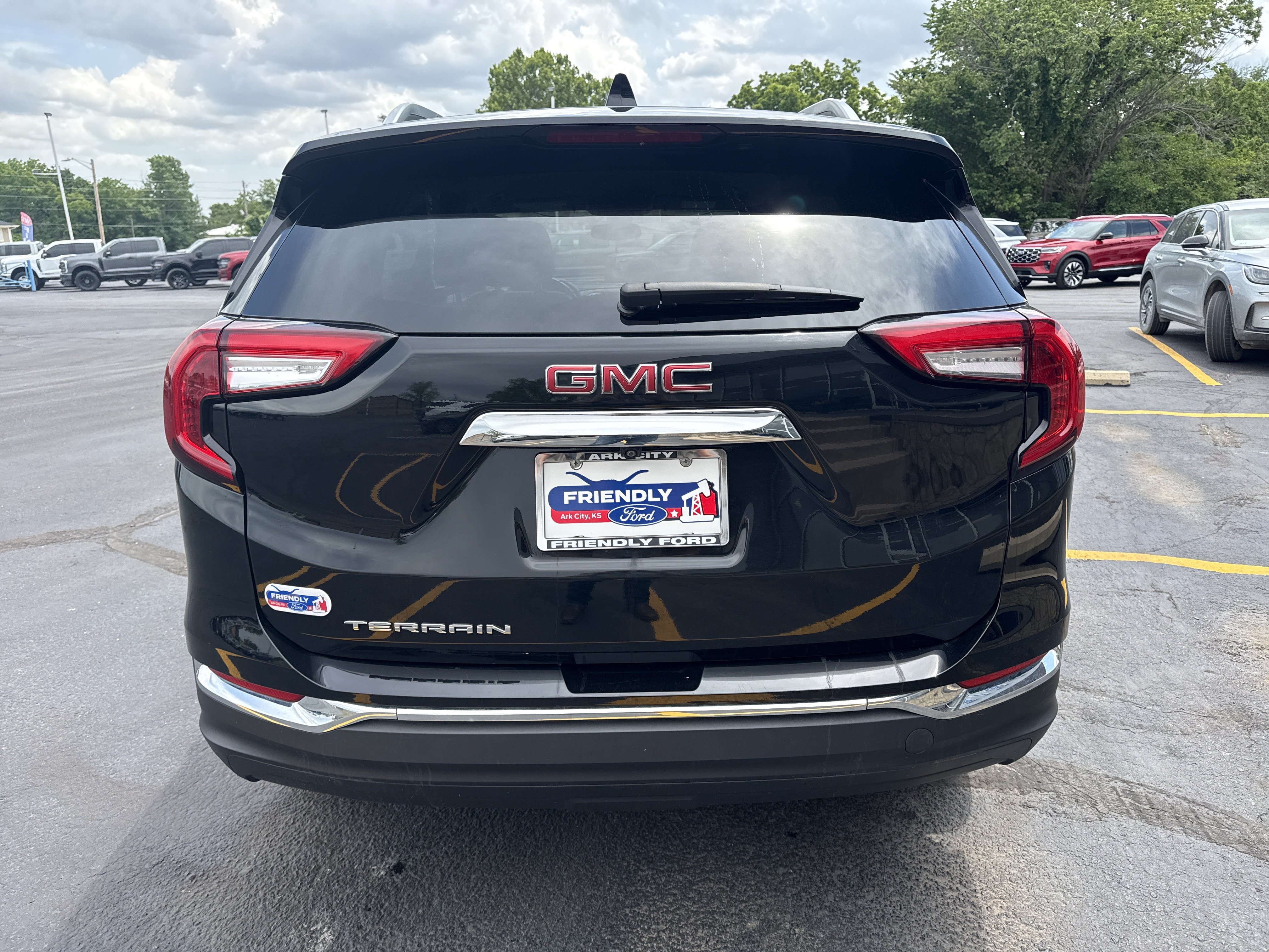 Used 2024 GMC Terrain SLT FWD image 6