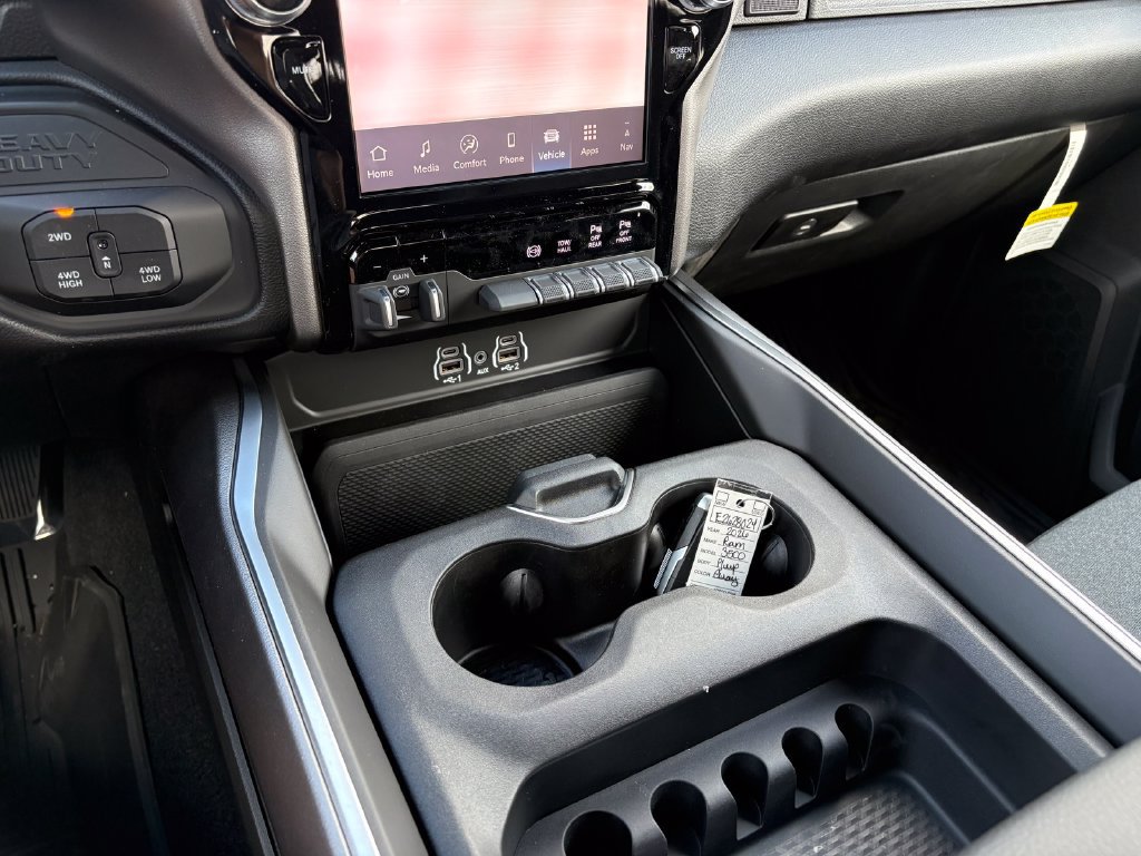 New 2026 RAM 3500 Big Horn AWD/4WD image 16