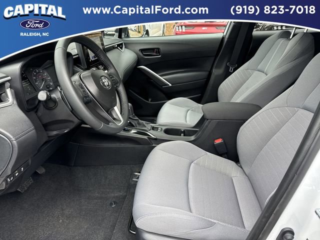 Used 2025 Toyota Corolla Cross SE w/ Moonroof Package image 17