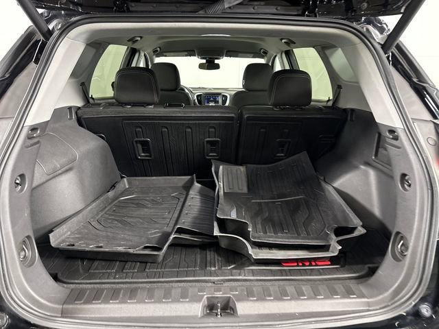 Used 2023 GMC Terrain SLE w/ Driver Convenience Package image 26