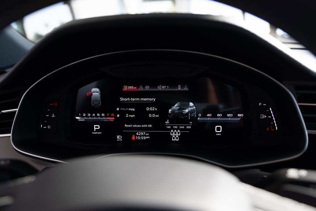 Used 2025 Audi Q7 3.0T Premium w/ Convenience Package image 12