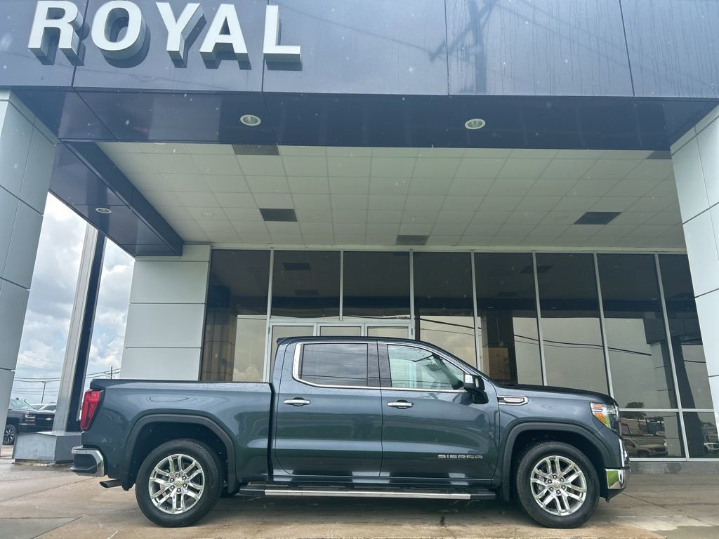 Used 2020 GMC Sierra 1500 SLT RWD image 1