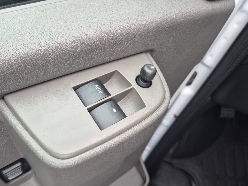 Used 2025 Chevrolet Express 2500 RWD image 13