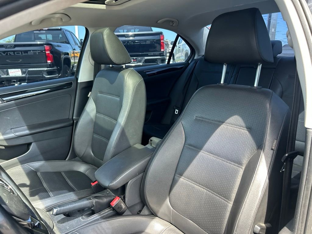 Used 2015 Volkswagen Jetta TDI SEL FWD image 17