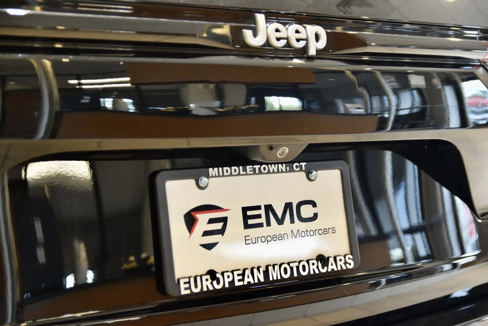 Used 2025 Jeep Grand Cherokee Summit AWD/4WD image 10