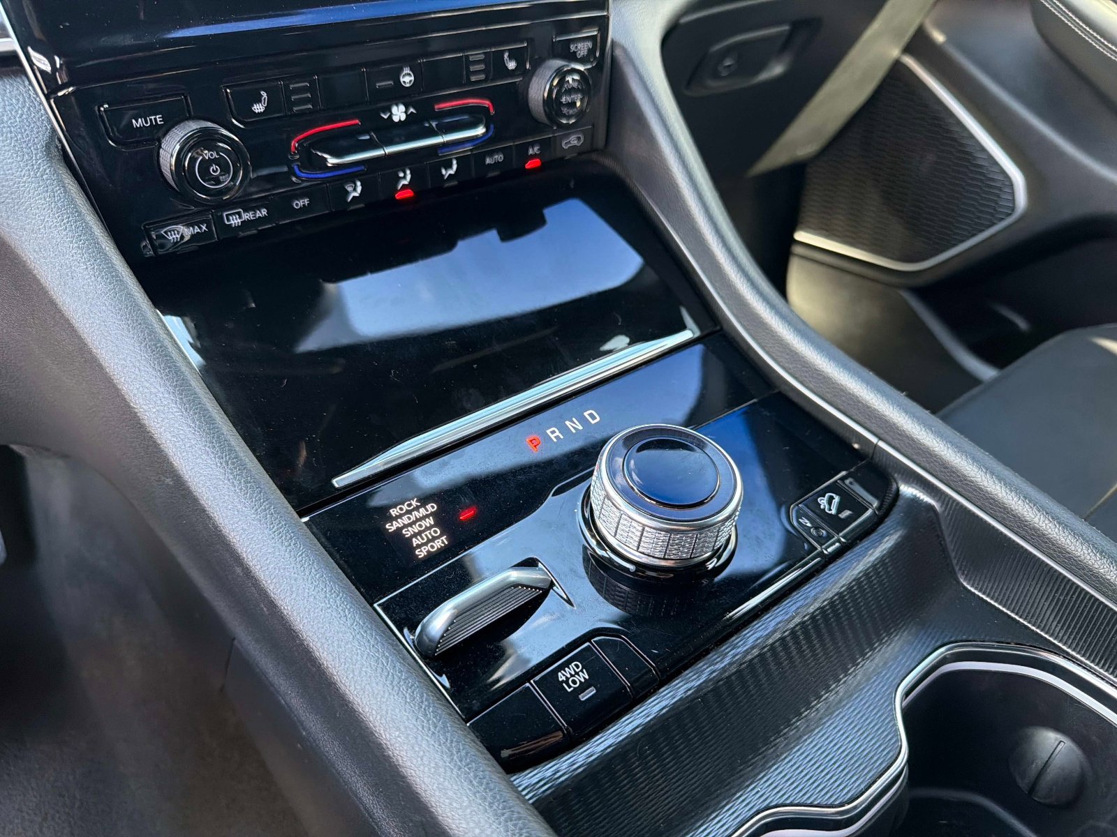 Used 2025 Jeep Grand Cherokee Limited 4xe image 43