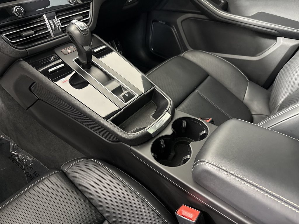 Certified 2024 Porsche Macan GTS AWD/4WD image 31