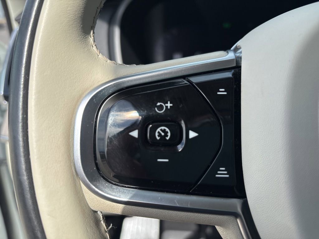 Certified 2023 Volvo XC90 B6 Plus w/ Protection Package Premier image 20
