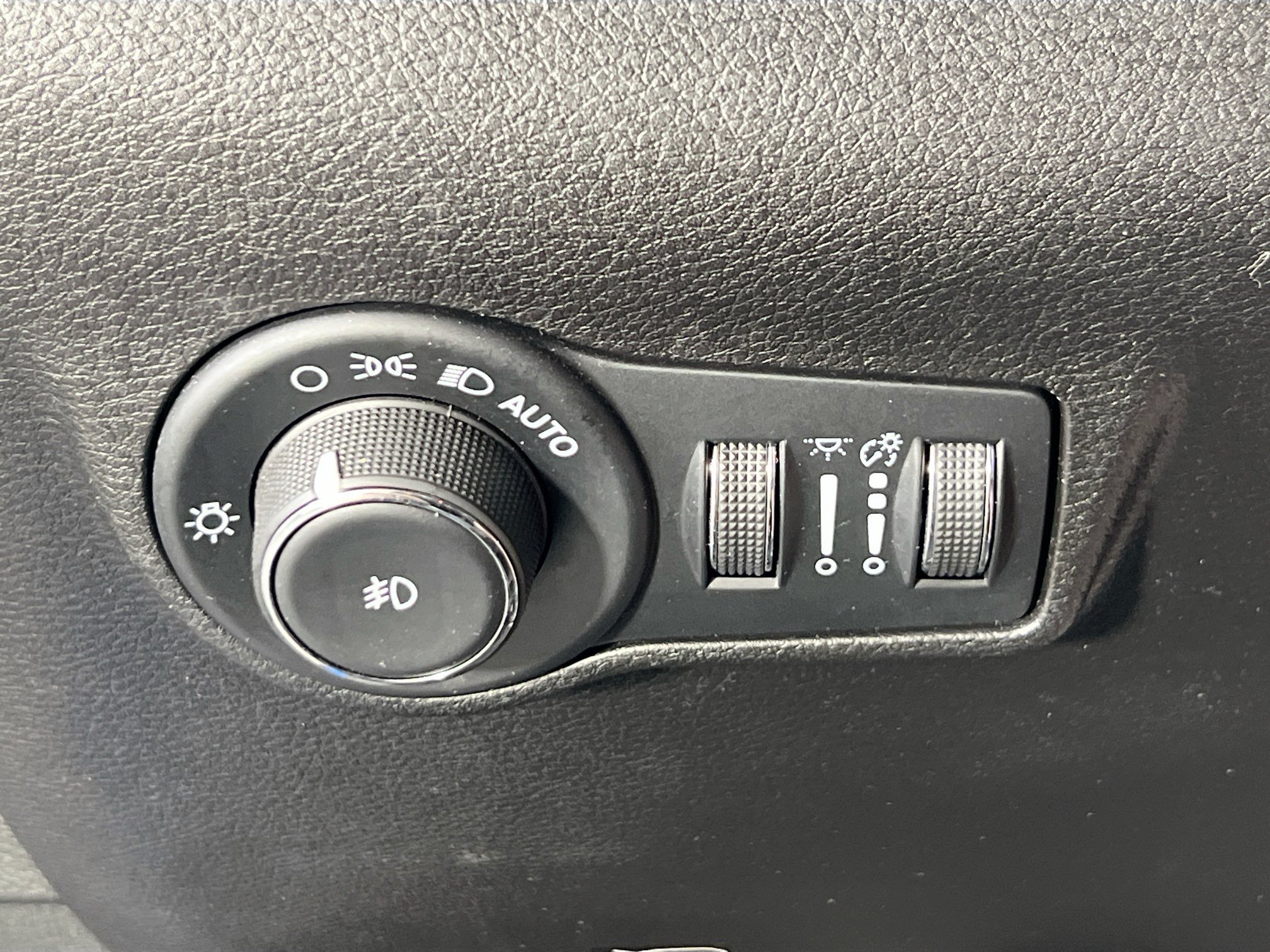 Used 2022 Jeep Compass Trailhawk w/ Sun and Sound Group AWD/4WD image 10