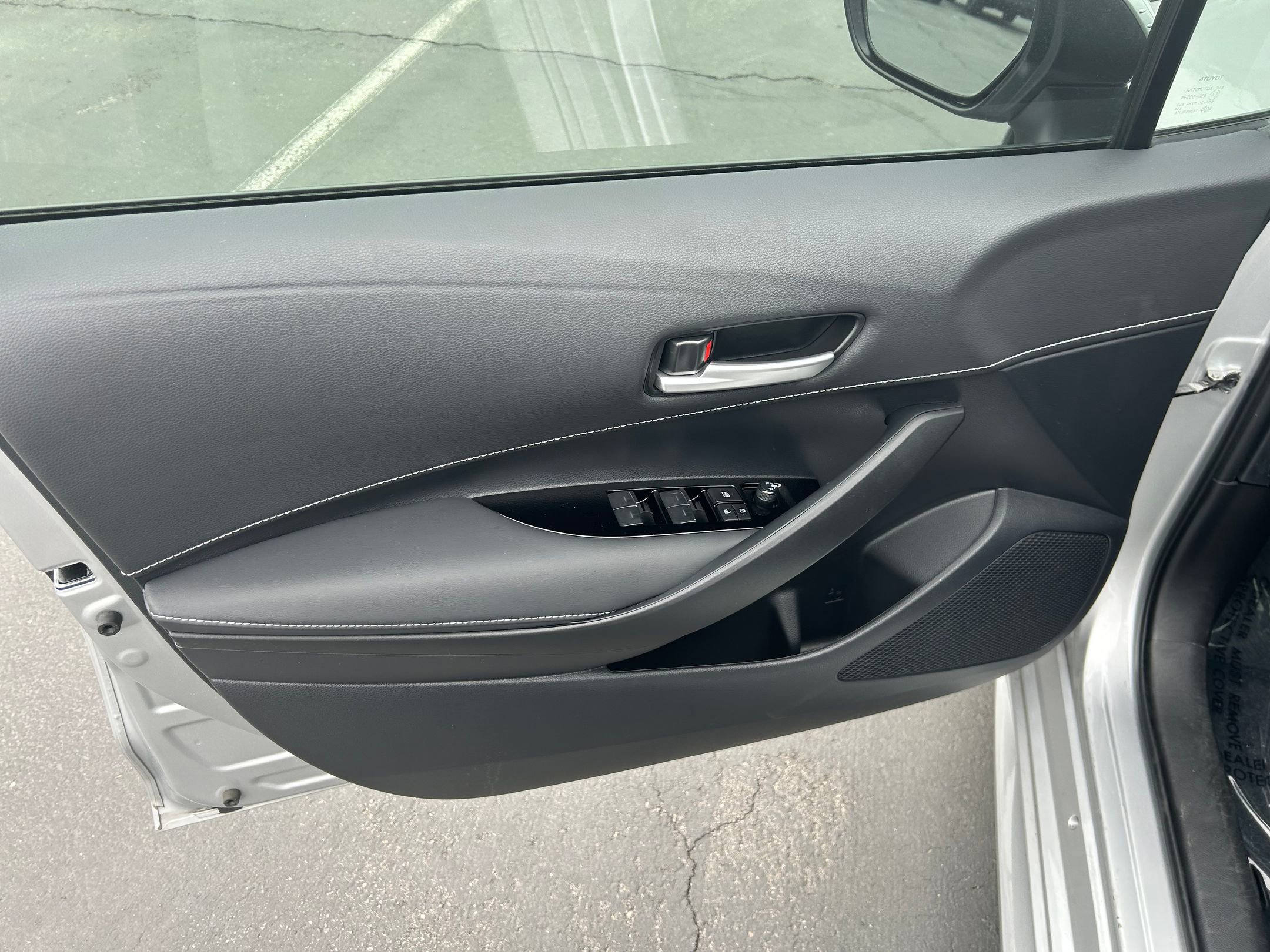 Certified 2023 Toyota Corolla SE image 9