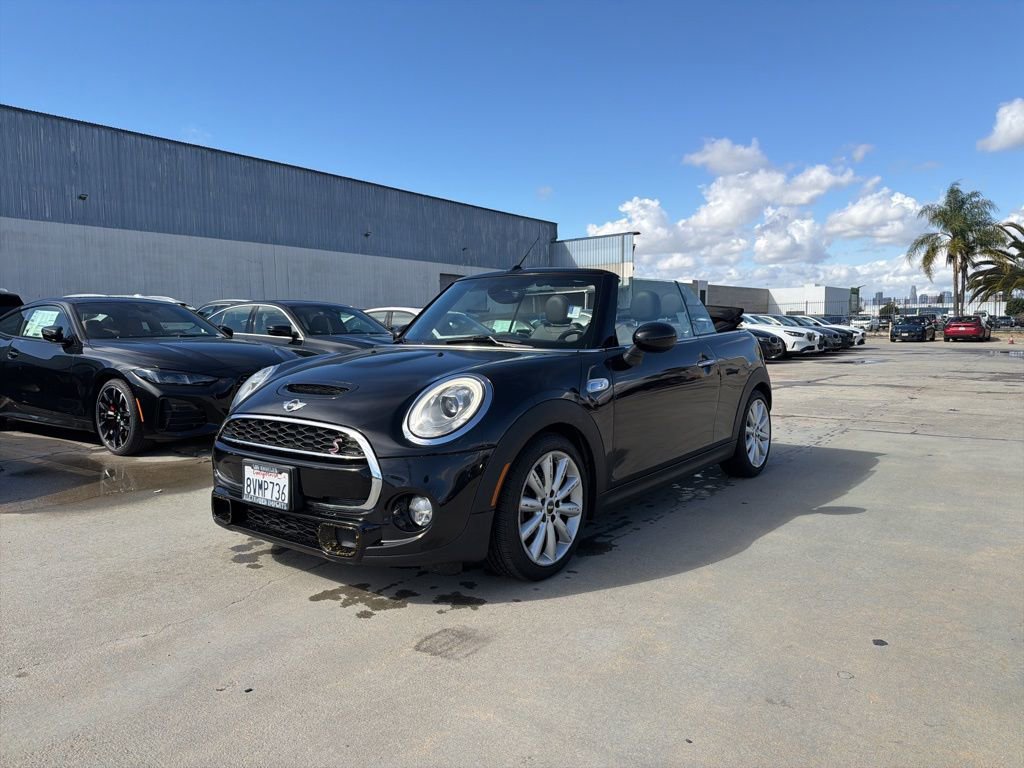Used 2018 MINI Cooper S w/ Premium Package image 10