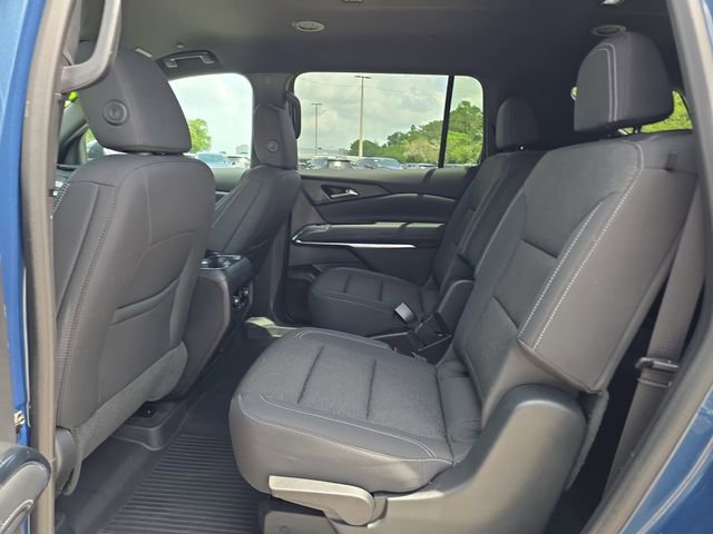 Used 2025 Chevrolet Traverse LT w/ LPO, Floor Liner Package FWD image 13