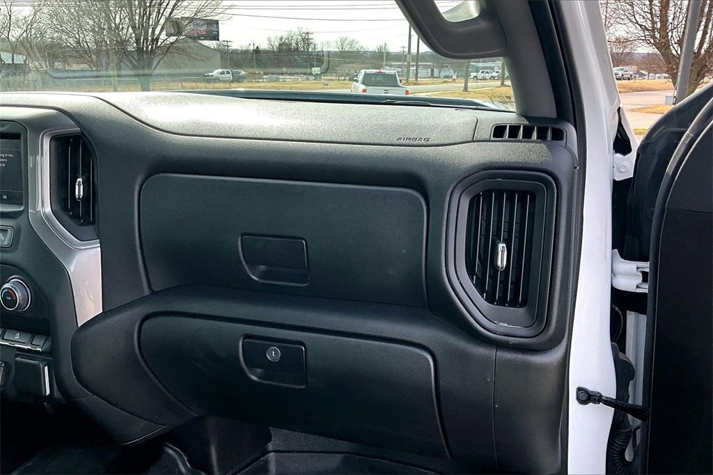 Used 2024 Chevrolet Silverado 1500 W/T w/ Z71 Off-Road Package image 16