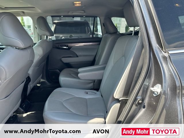 Used 2021 Toyota Highlander Limited AWD/4WD image 10