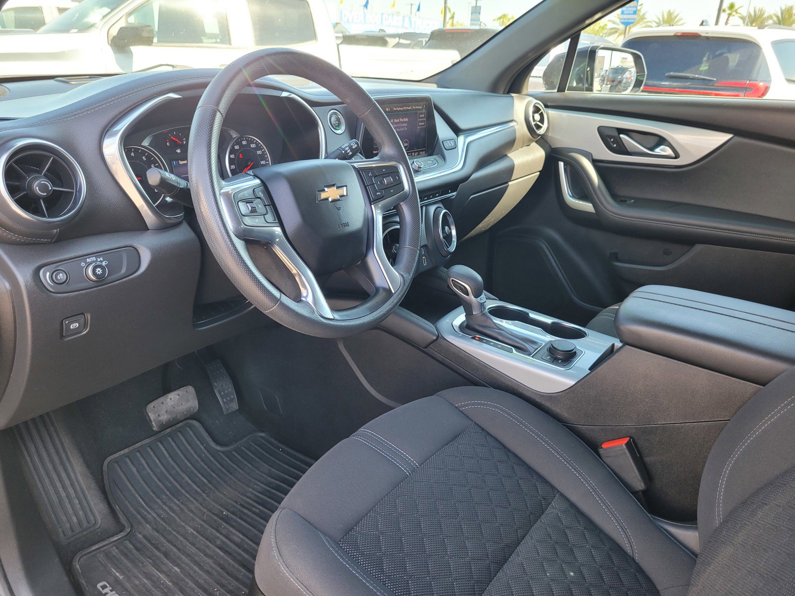 Used 2022 Chevrolet Blazer LT image 9