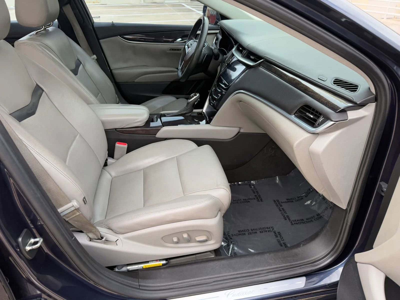 Used 2016 Cadillac XTS Luxury w/ Driver Awareness Package FWD image 16