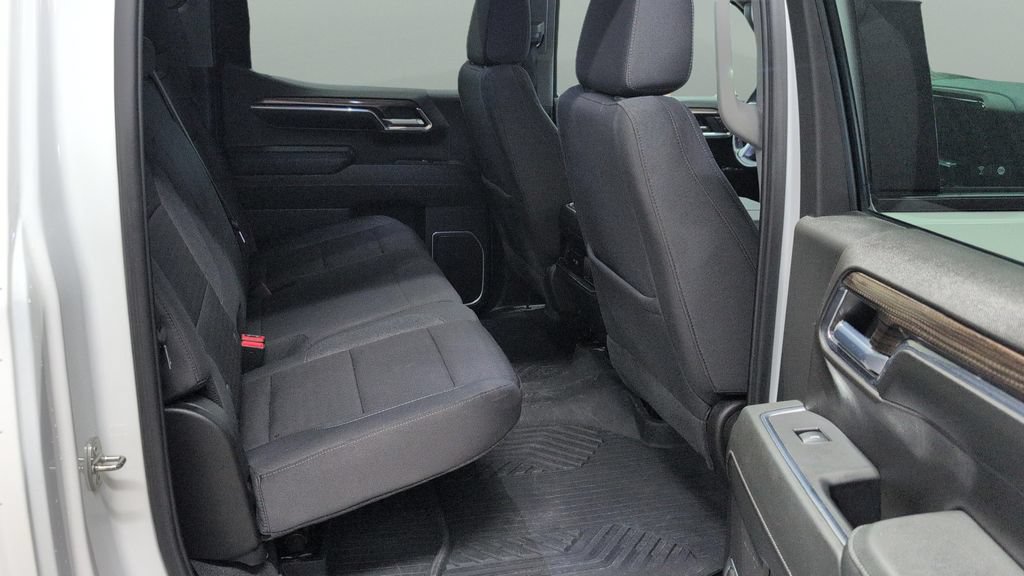Used 2024 Chevrolet Silverado 1500 LT AWD/4WD image 23
