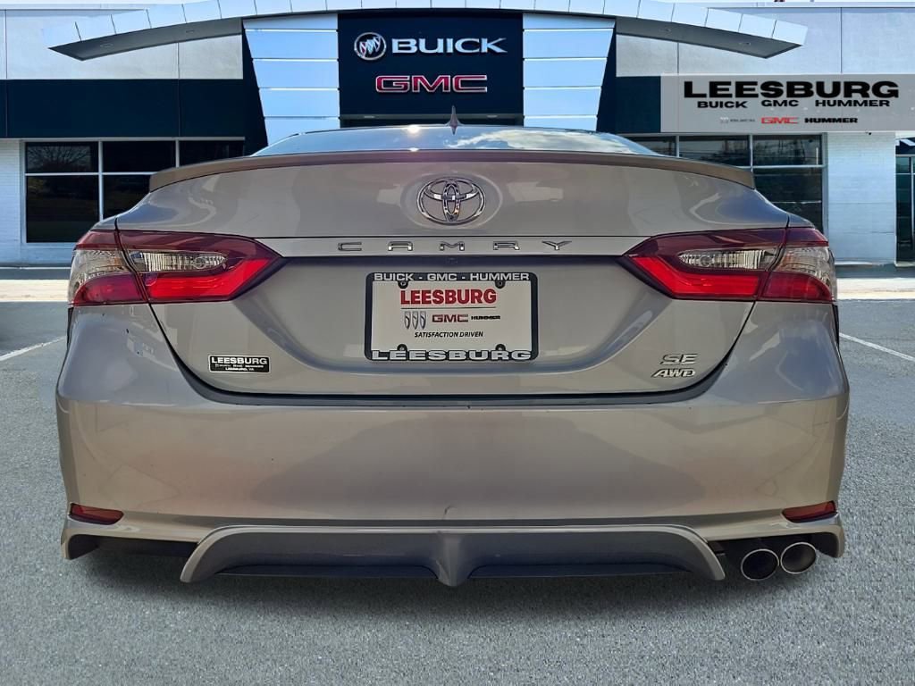Used 2024 Toyota Camry SE w/ Cold Weather Package image 6