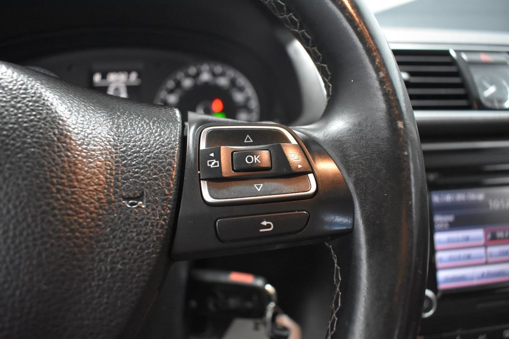 Used 2015 Volkswagen Passat 1.8T Sport FWD image 23