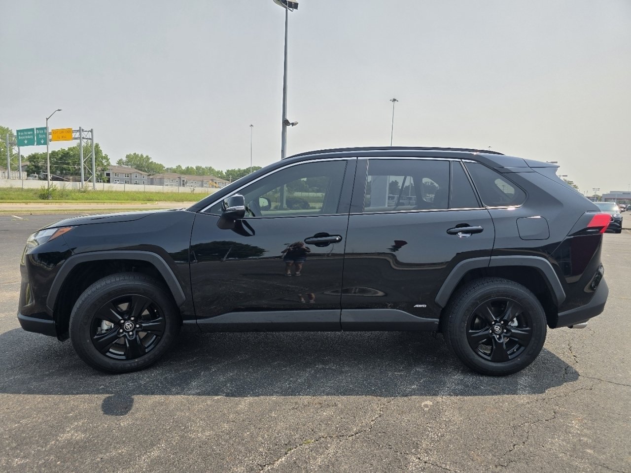 Certified 2025 Toyota RAV4 XLE AWD/4WD image 10