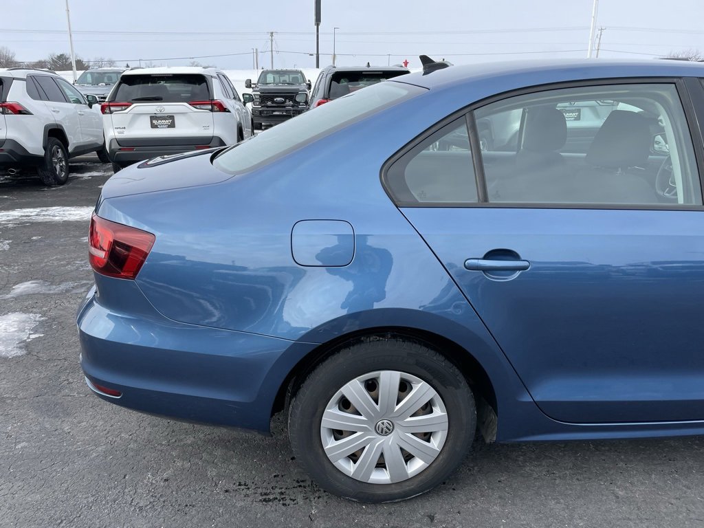 Used 2016 Volkswagen Jetta S image 34