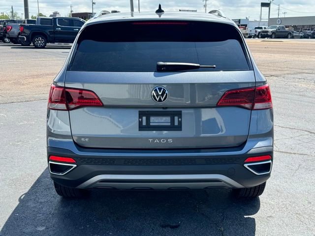 Used 2024 Volkswagen Taos SE image 4