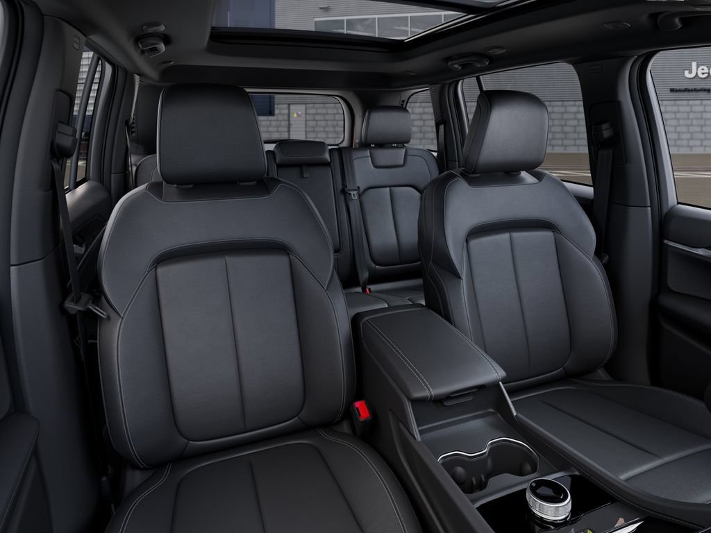 New 2026 Jeep Grand Cherokee Limited w/ Limited Altitude Package RWD image 16