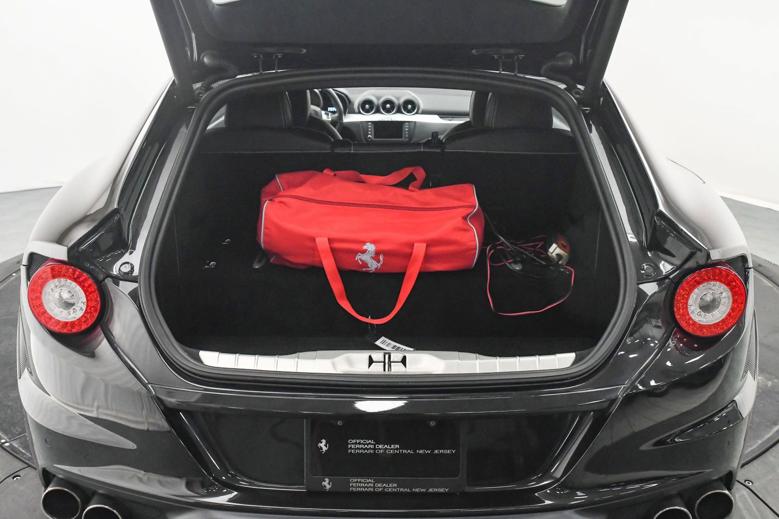 Used 2015 Ferrari FF image 7