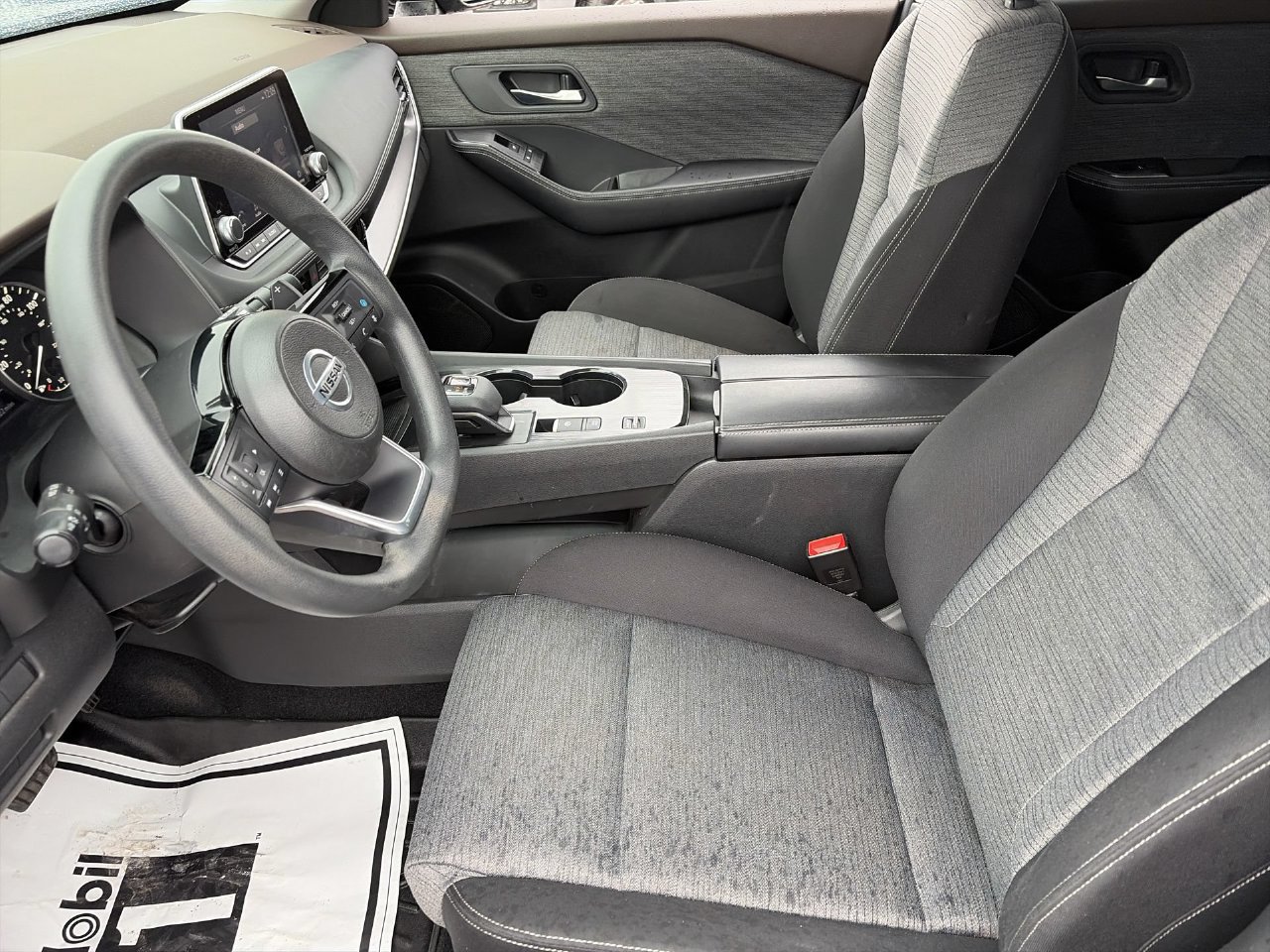 Used 2021 Nissan Rogue SV FWD image 18