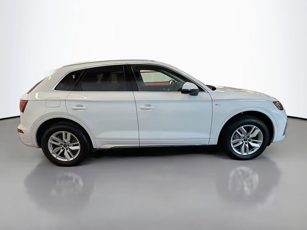 Used 2023 Audi Q5 2.0T Premium w/ Convenience Package image 8