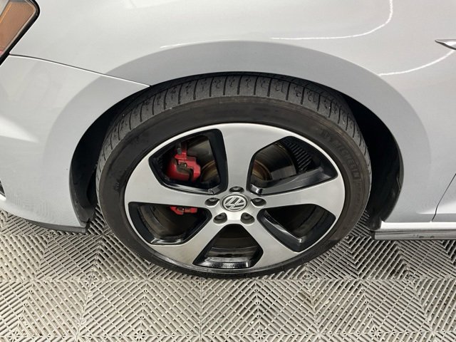 Used 2016 Volkswagen GTI SE w/ Lighting Package (SEL) image 31