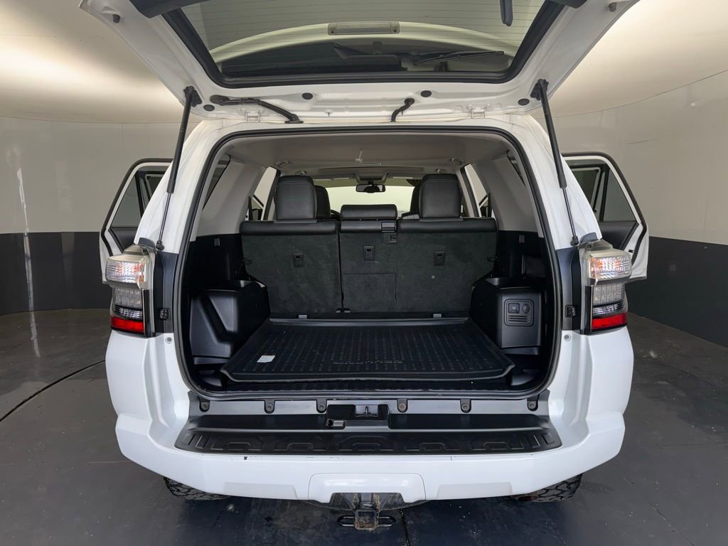 Used 2019 Toyota 4Runner SR5 Premium AWD/4WD image 6