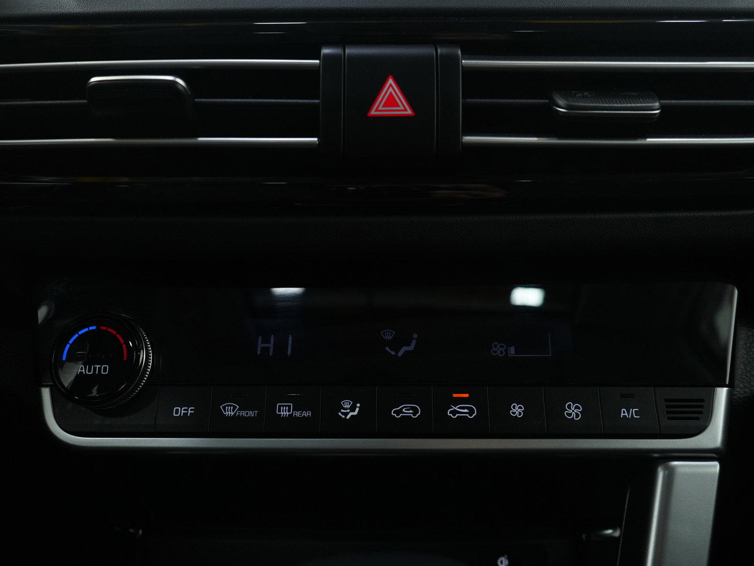 Used 2023 Kia Seltos SX w/ SX Sunroof Package image 18