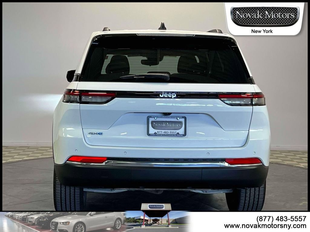 Used 2024 Jeep Grand Cherokee Limited 4xe image 7