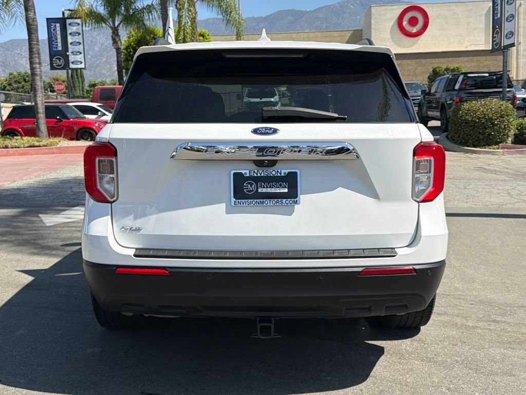 Certified 2021 Ford Explorer XLT RWD image 11