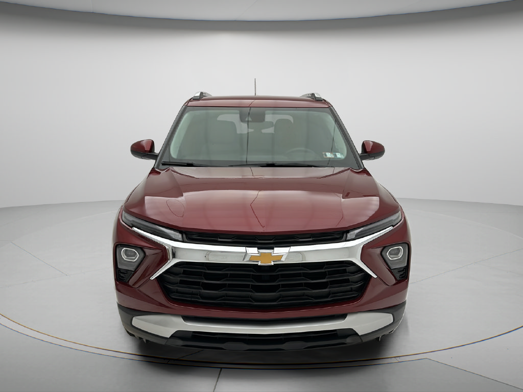 Used 2024 Chevrolet TrailBlazer LT AWD/4WD image 2
