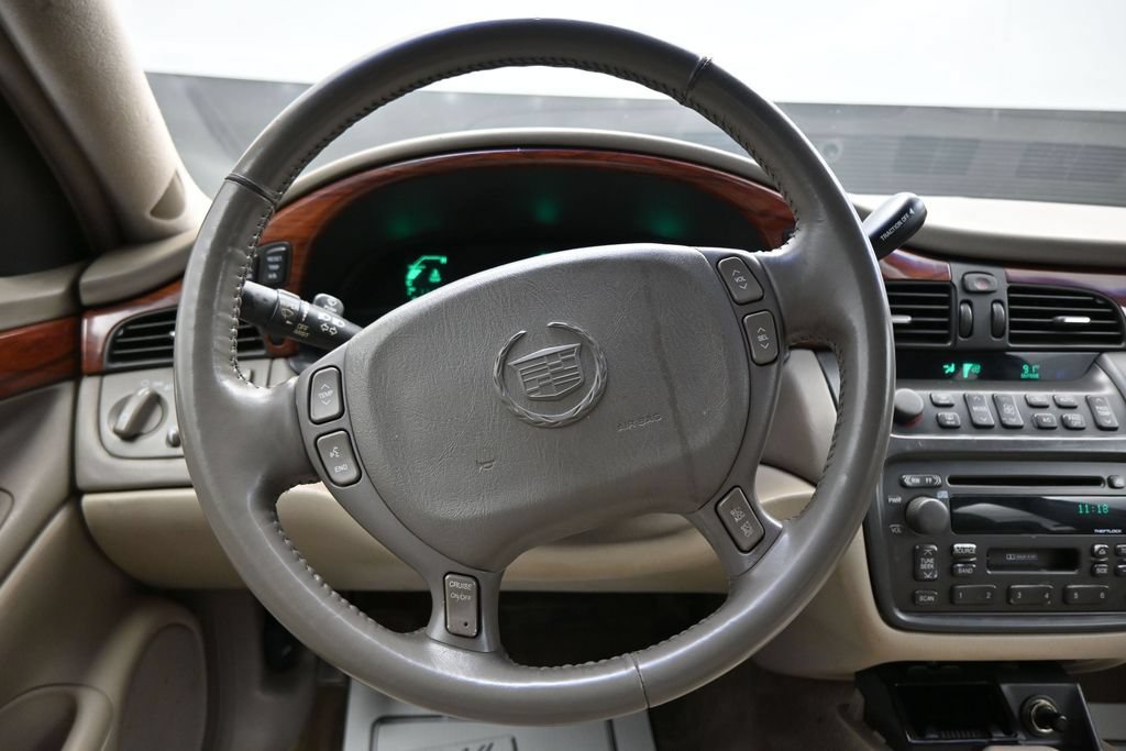 Used 2002 Cadillac De Ville w/ Comfort/Convenience Pkg FWD image 14